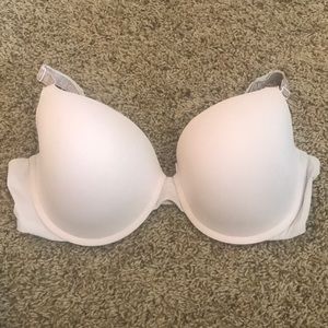 Victoria’s Secret 38D lightly lined Demi bra